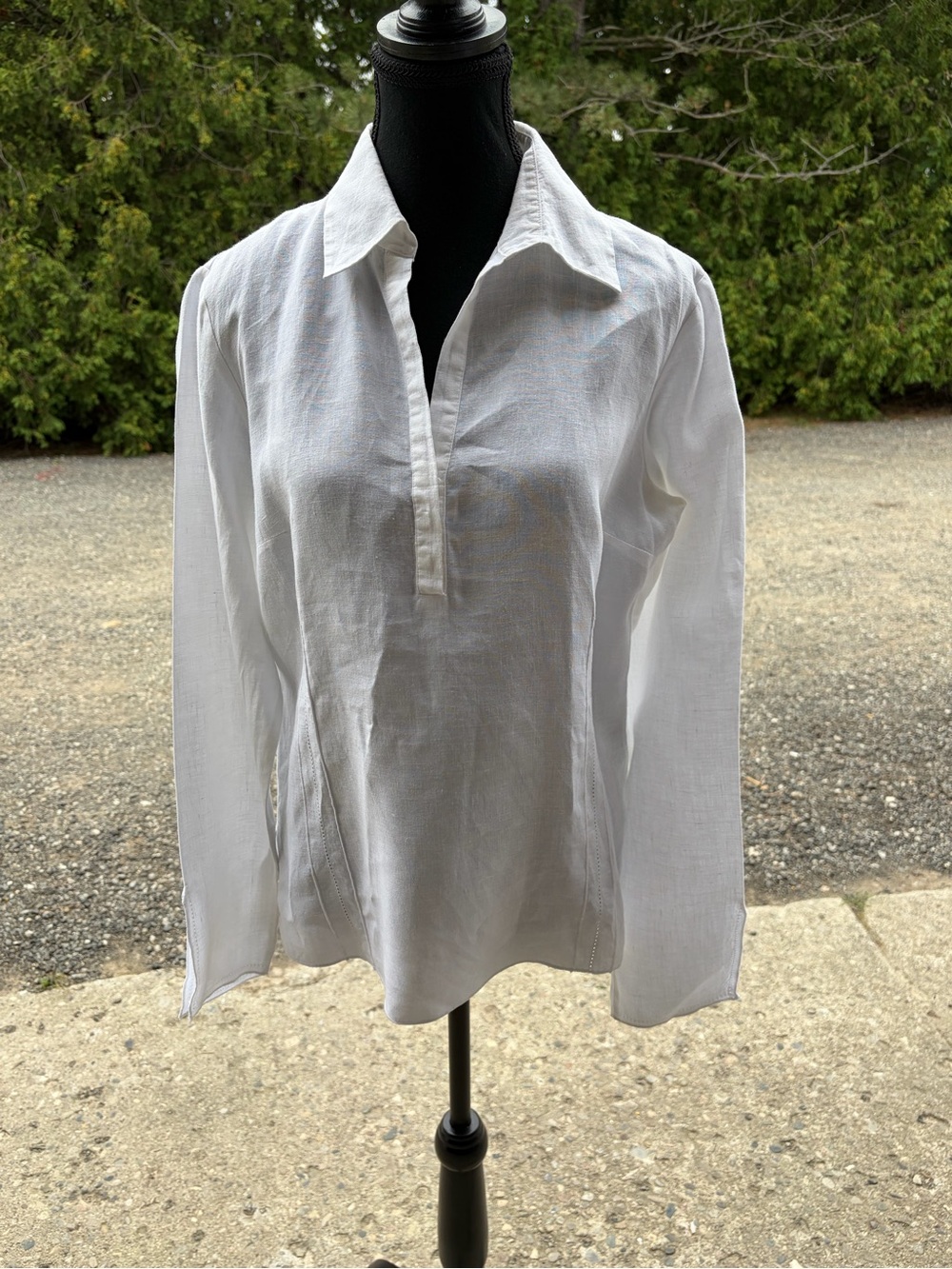 RW&CO. White Long-Sleeve Collared Pullover Blouse